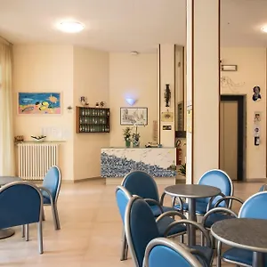 Hotel Gladys